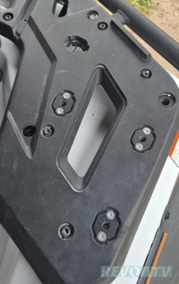Uchwyty / Piny montażowe. Szybkozłączka QJMOTOR