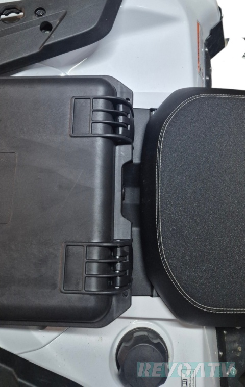 Uchwyty do montażu skrzynki zamiast siedzenia pasażera CFMOTO 625L 850/1000 GEN2 2SZT