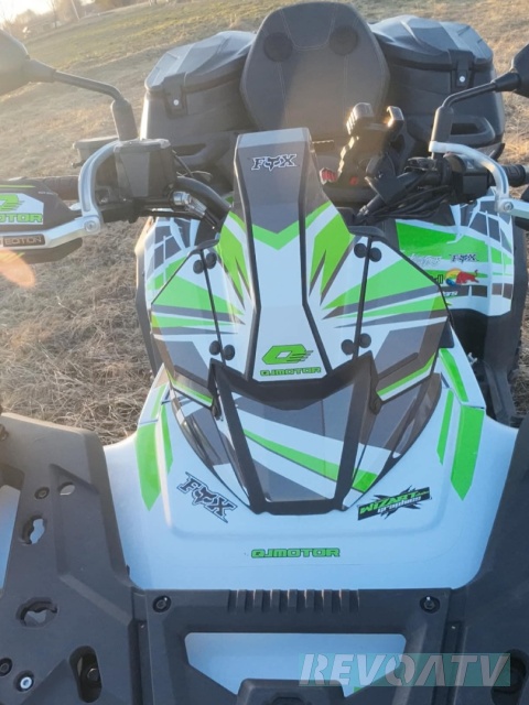 Wysoki snorkel do silnika i wloty boczne CVT QJMOTOR SFA